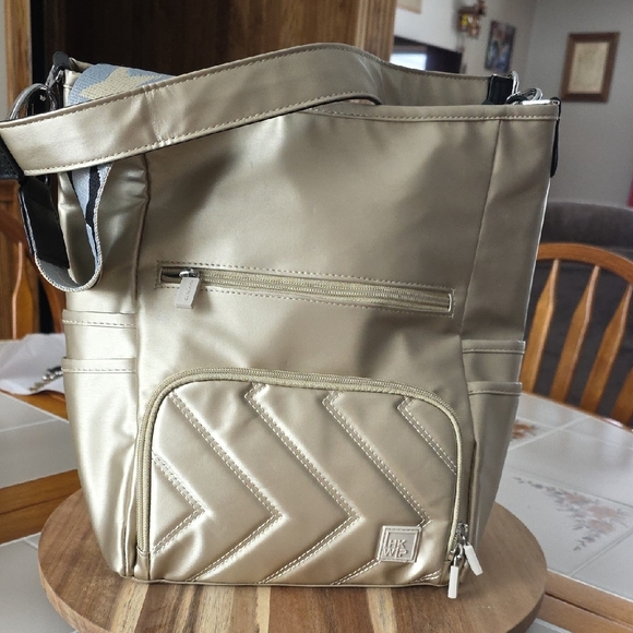 IHKWIP Zig Zag Quilted Go Getter Metallic Champagne Women's Shoulder Bag - Picture 2 of 14